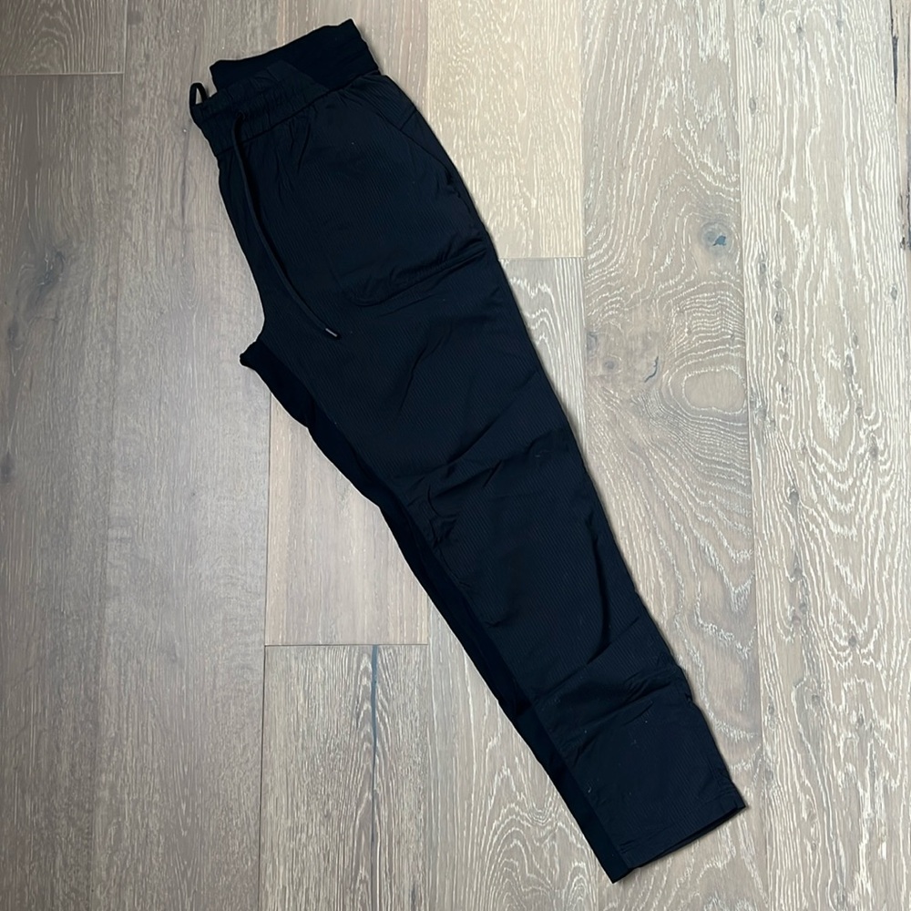 Lululemon Studio Pant  - size 4